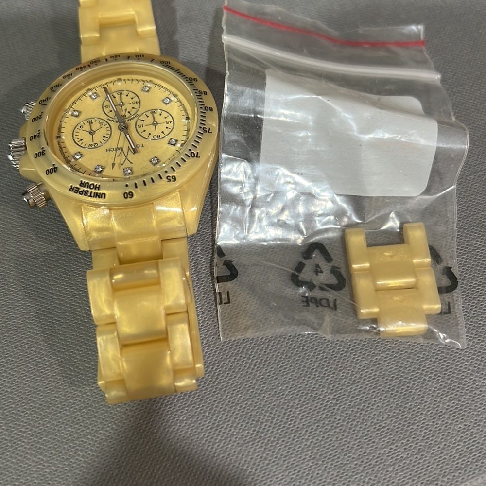 Watch   - Picture 5 of 5